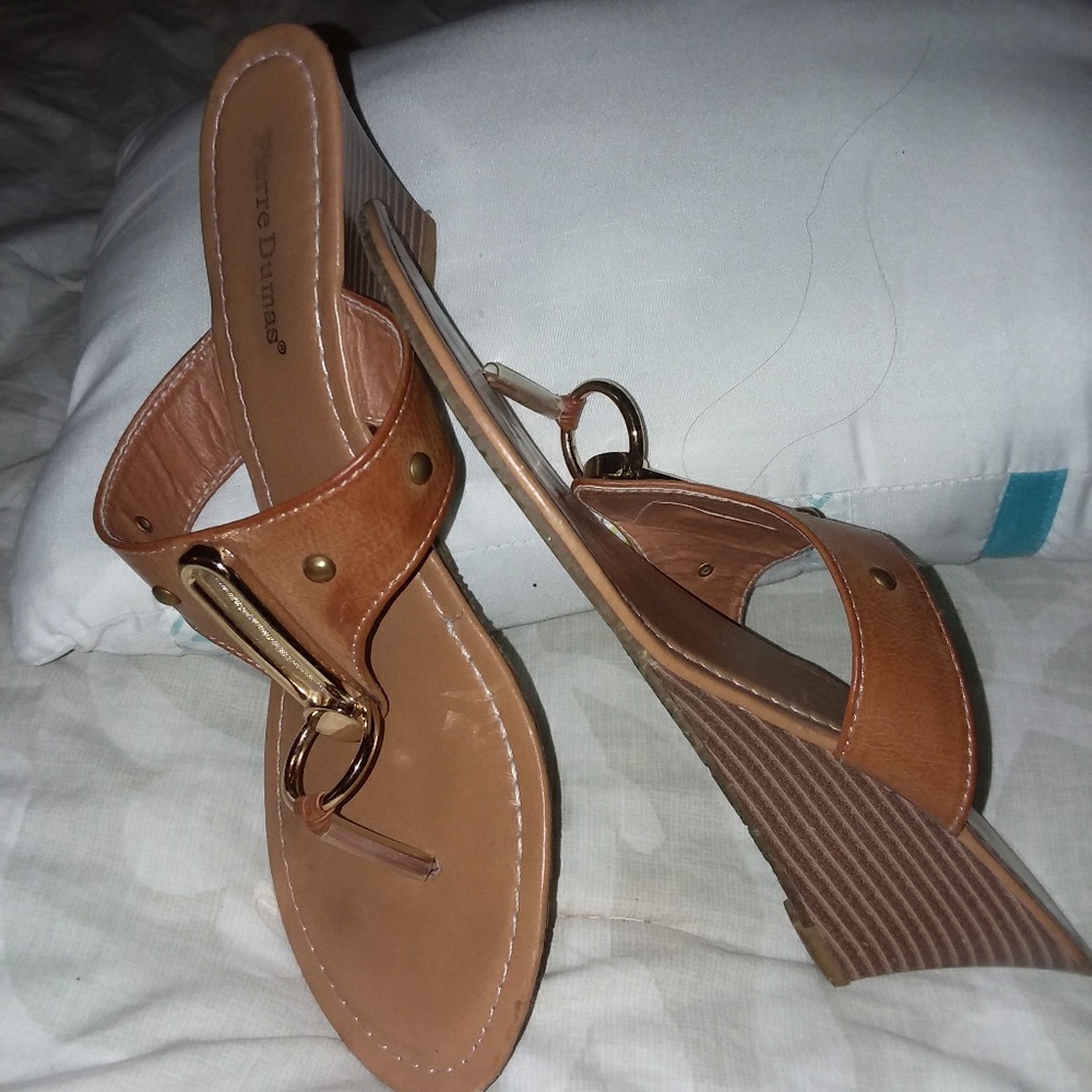 Sandles